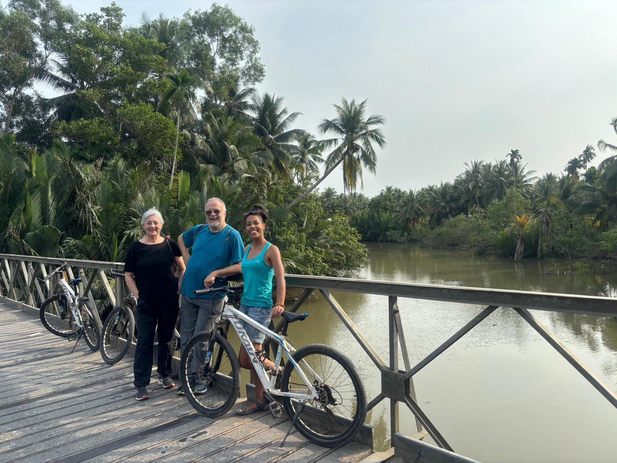 Homestay Bentre Coco Lodge Ben Tre Exteriör bild