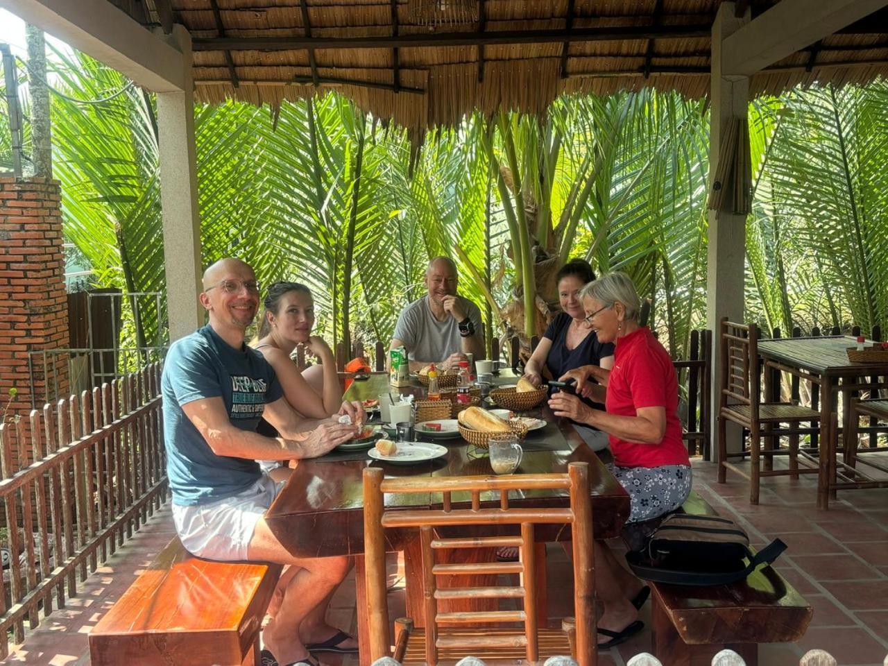 Homestay Bentre Coco Lodge Ben Tre Exteriör bild